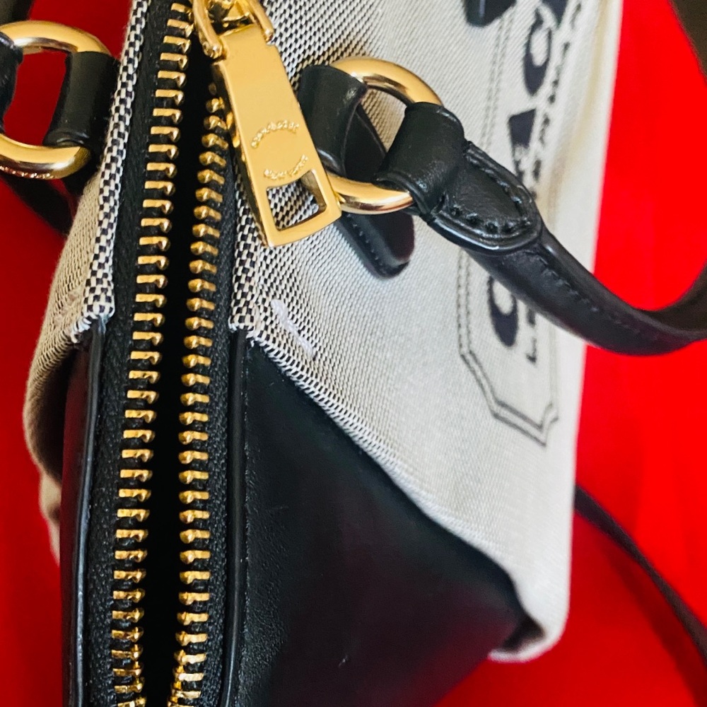 Authentic Coach - Picture 3 of 10